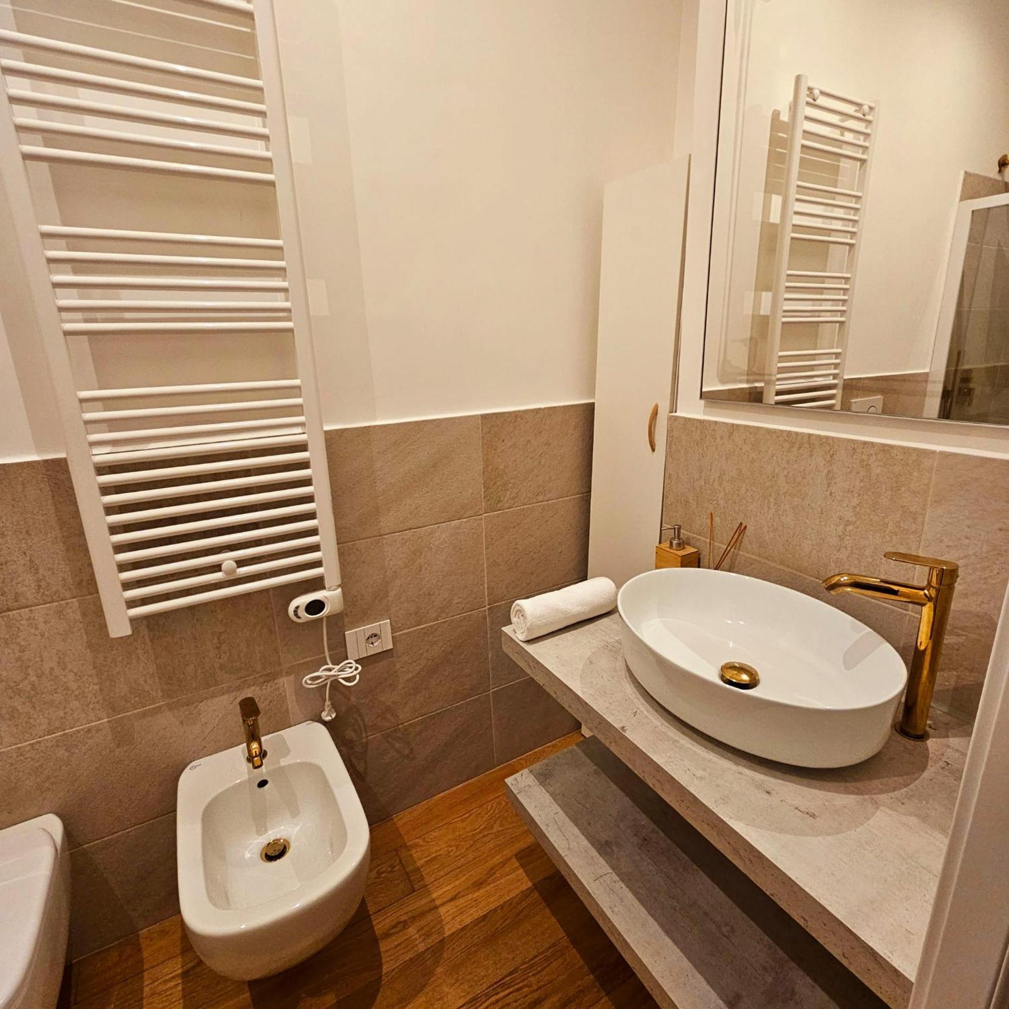 Cozy Apartment Between Sempione, City Life And Mico ! Milano Ngoại thất bức ảnh